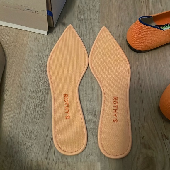 🤩Rothy’s The Point🤩 - Picture 9 of 10